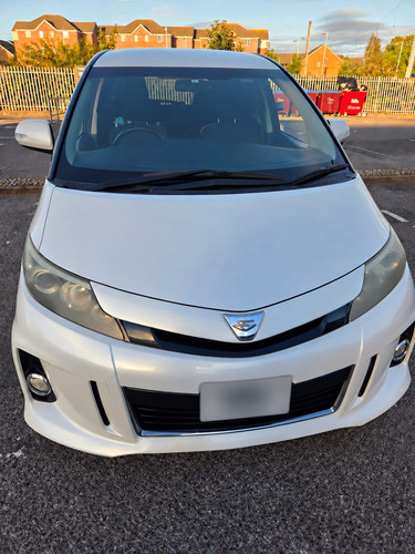 Toyota estima automatic 7 - 2.4,